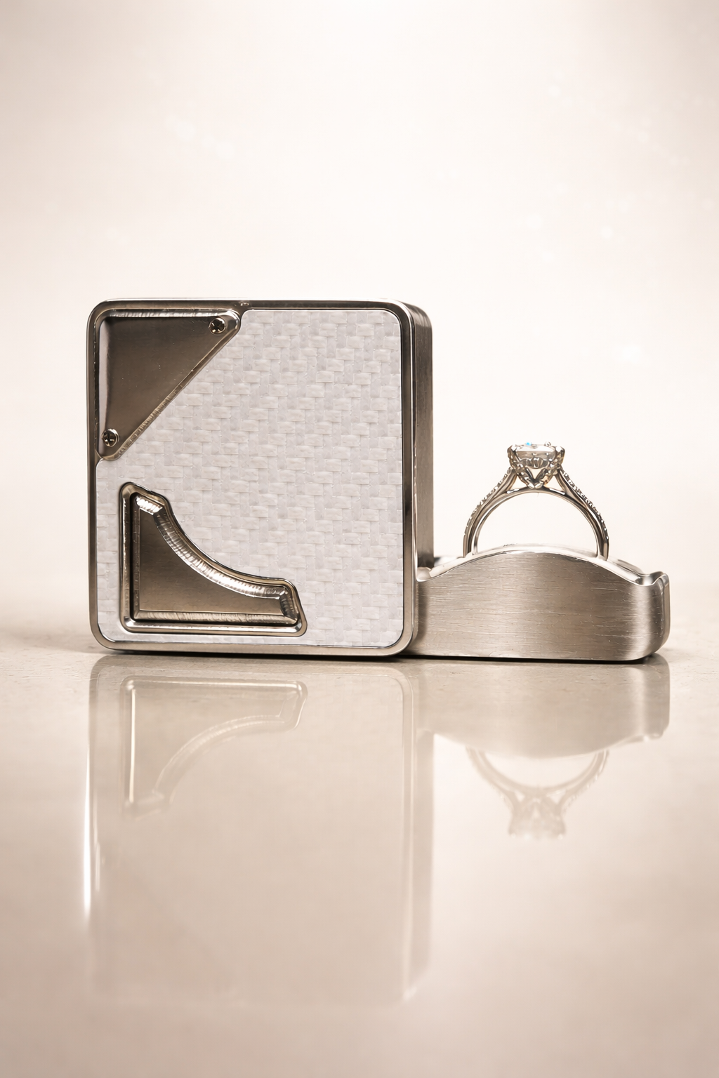 ETERNITY Ring Box with diamond ring